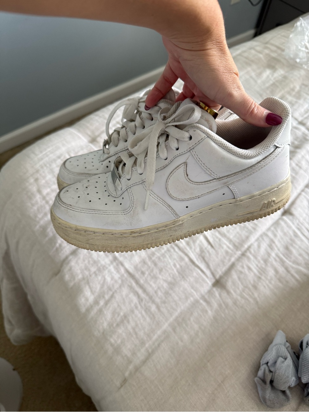 Nike White Women's Low-Top Leather Sneakers